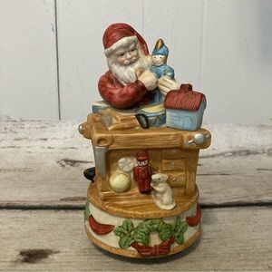 HOMCO Santa Wind Up Musical Figurine